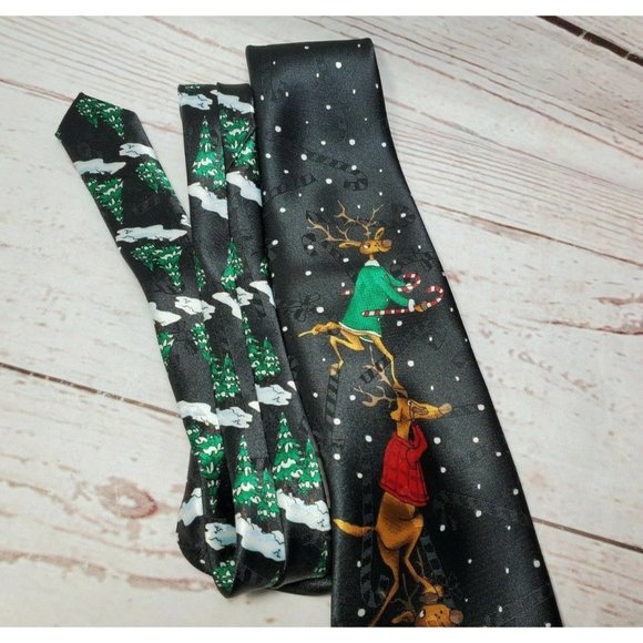 Yule Tie Greetings Hallmark 100% Silk Christmas Tree Santa Snow Reindeer Tie - Picture 8 of 11